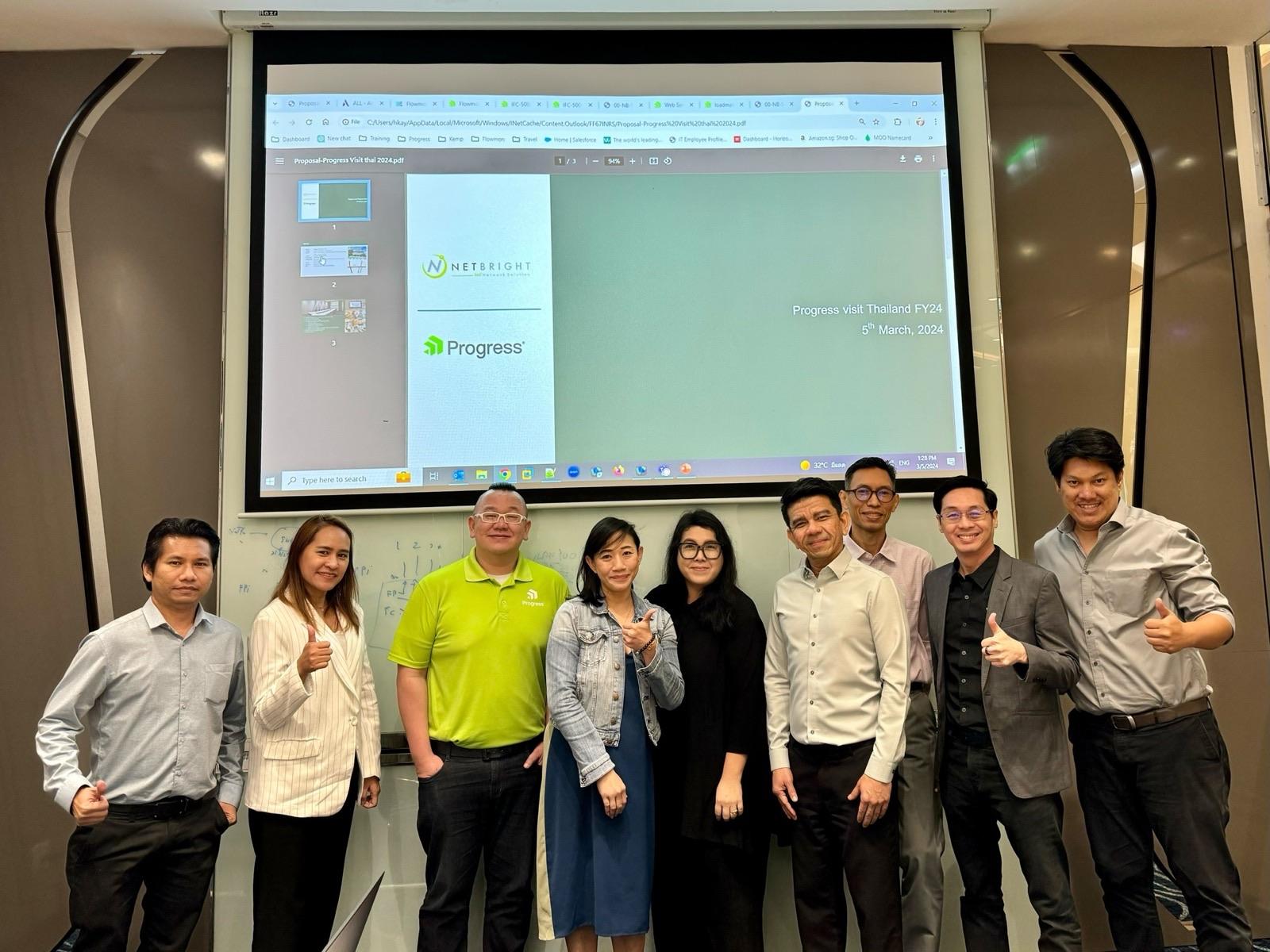 ทีม Progress Software จากประเทศสิงค์โปร์ เดินทางมาร่วม อัพเดท Products แบบ Deep Insight